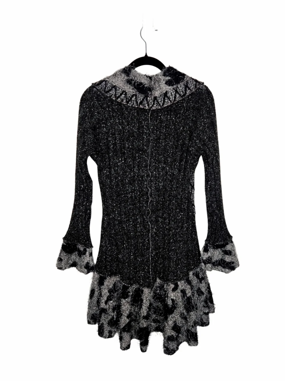 Y2k Black & Gray Textured Button-Front Sweater Coat!
